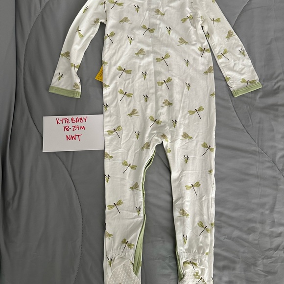 Kyte BABY White and Light Green Dragonfly Footie - Picture 2 of 2